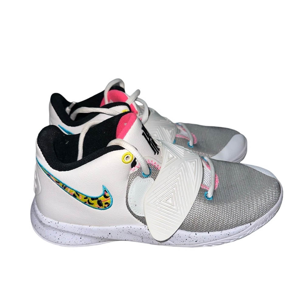 Nike Kyrie Flytrap 3 - 5.5 Men’s or 7.5 Women’s